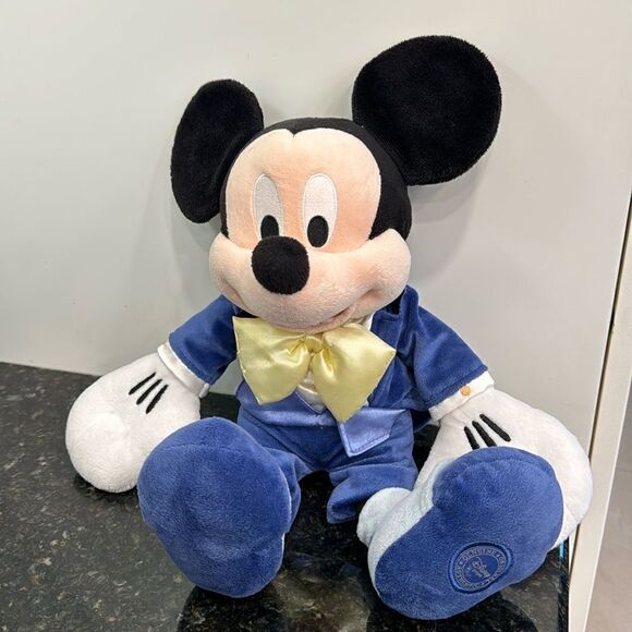 Disney Store Mickey Mouse Club Guest Star Day 17'' Plush Disneyland - Picture 1 of 9